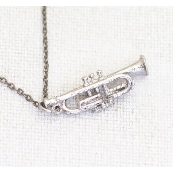18 inch, Vintage Trumpet Musical Instrument Silver Tone Necklace - C1 - Picture 1 of 3